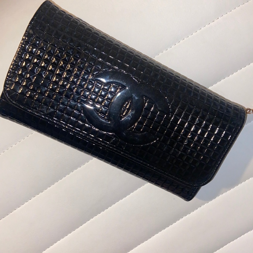 cute timeless shoulder bag/wallet/clutch